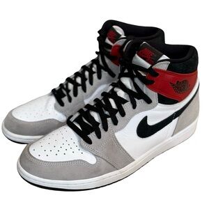 Men’s Nike Air Jordan 1 Retro High in light smoke and gray size 11